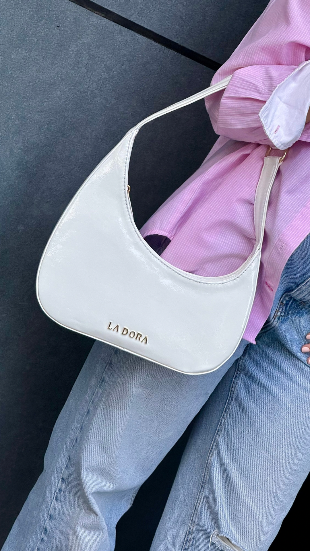 Chic Aura Bag - White