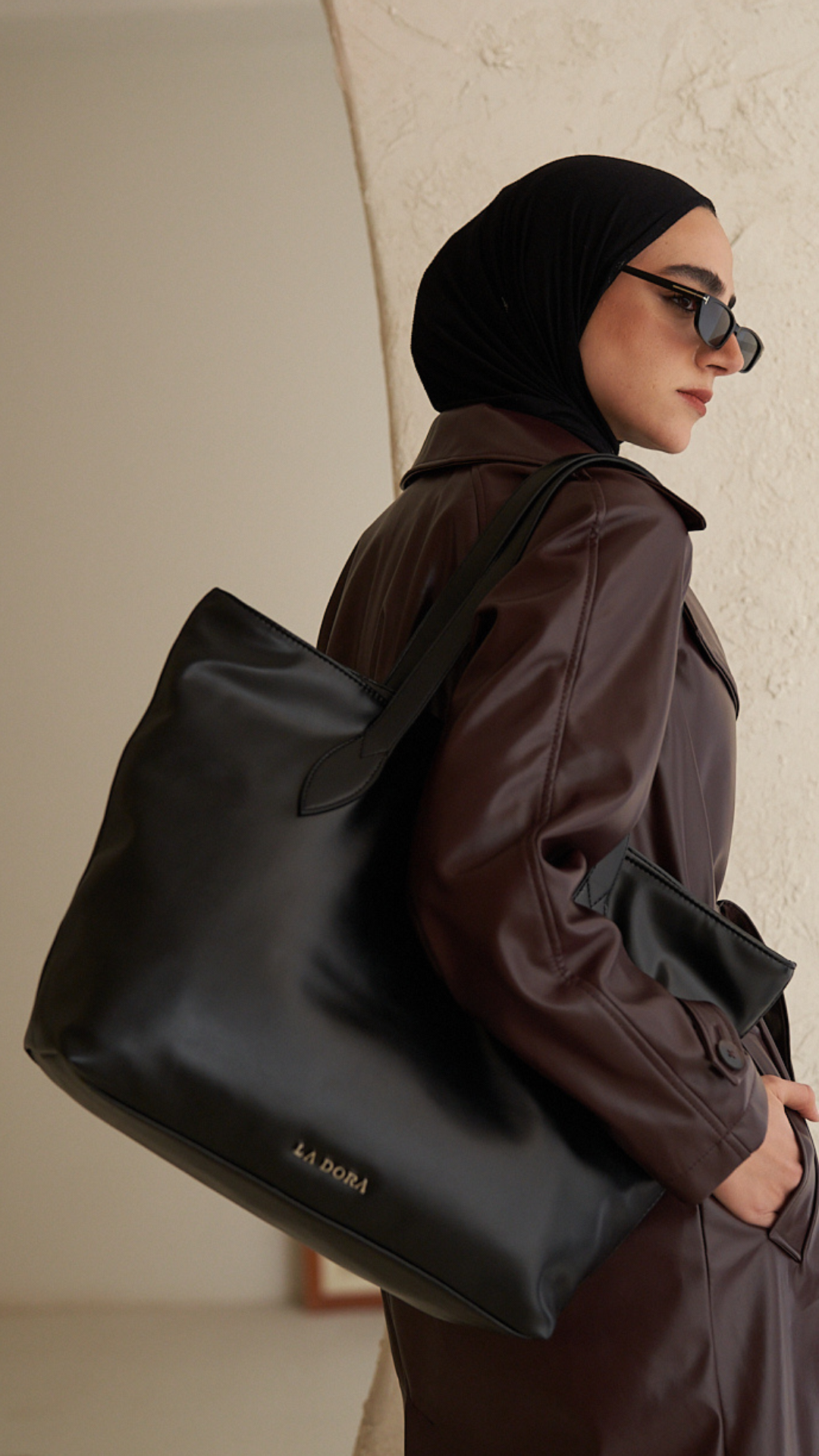 She means business - Black