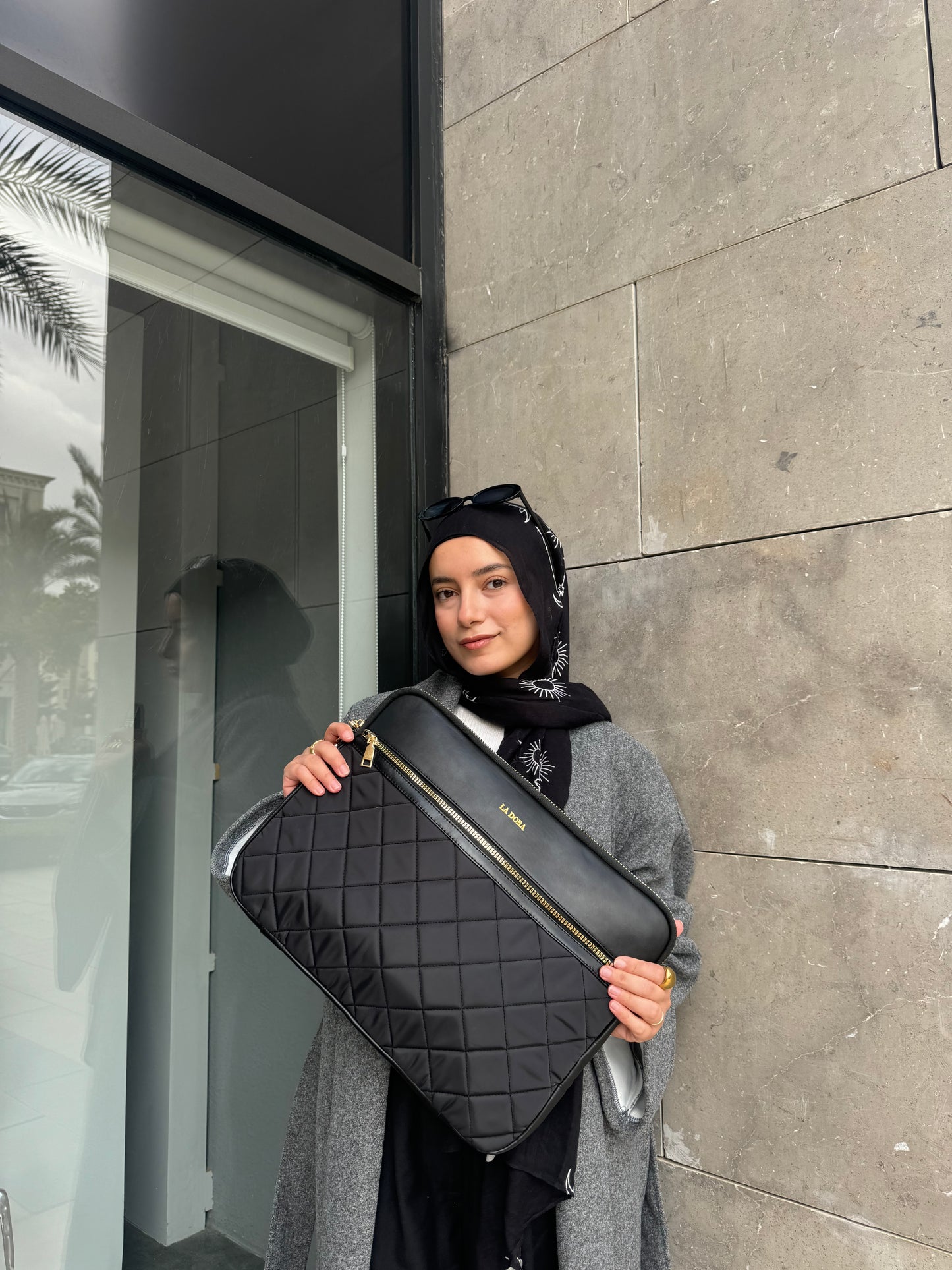 Nareya Lap sleeves