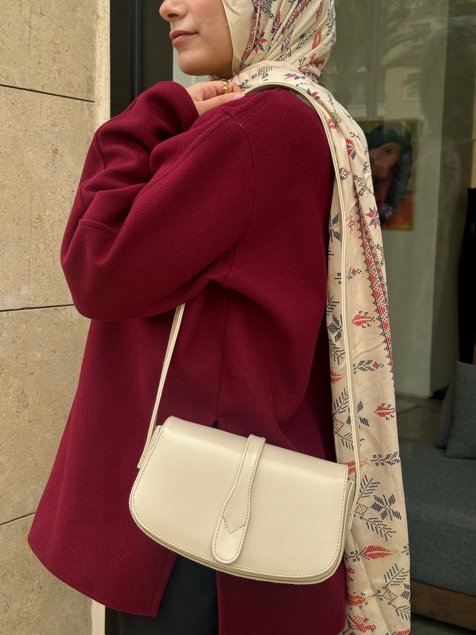 The minimal crossbody - beige