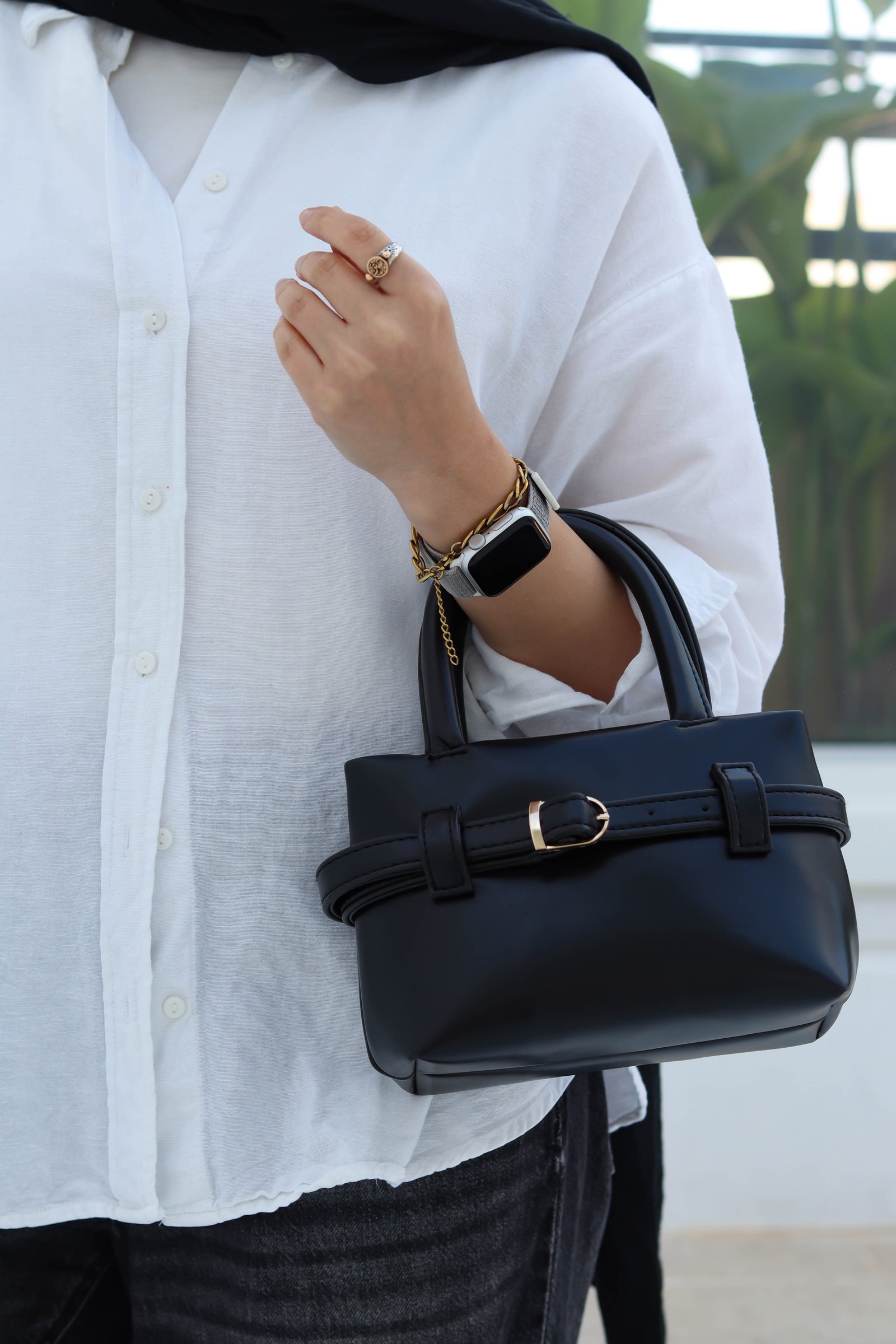 The belted mini bag - black