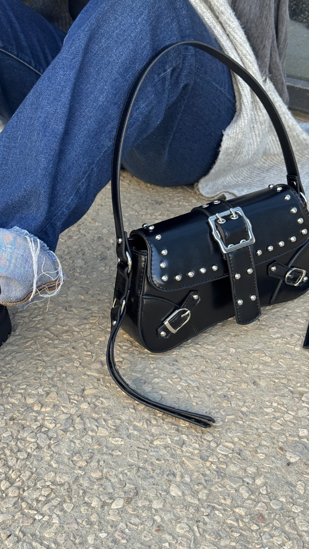 Rebel bloom - black