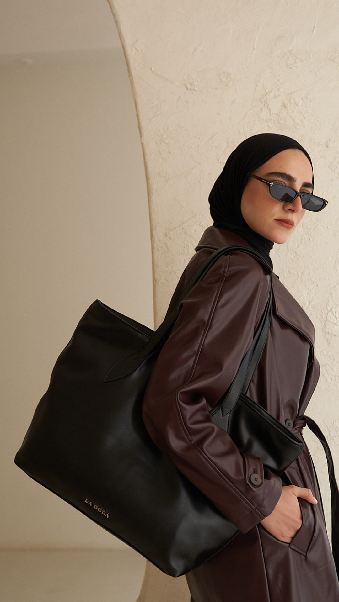 She means business - Black